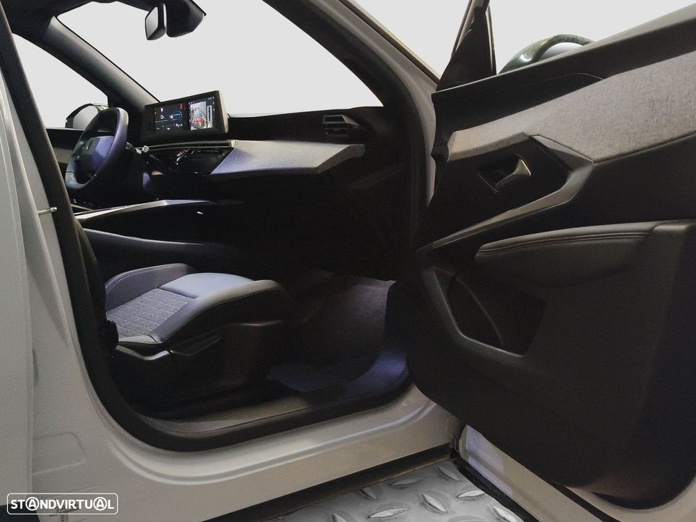 Peugeot 5008 Hybrid 145 e-DSC6 Allure - 35