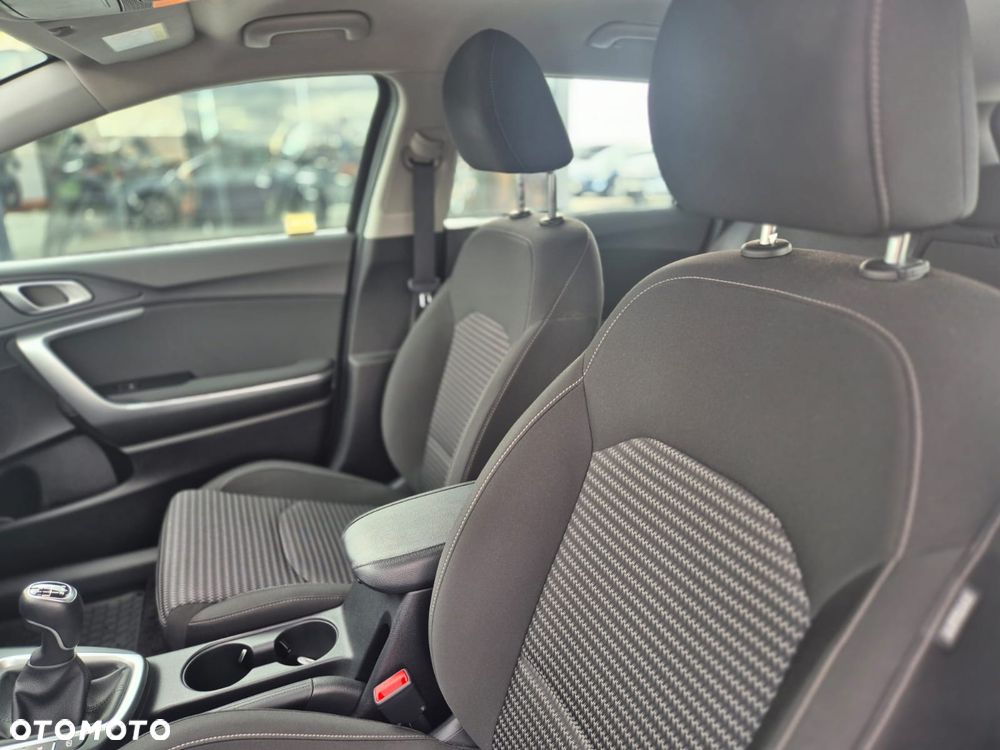 Kia Ceed 1.5 T-GDI M - 9