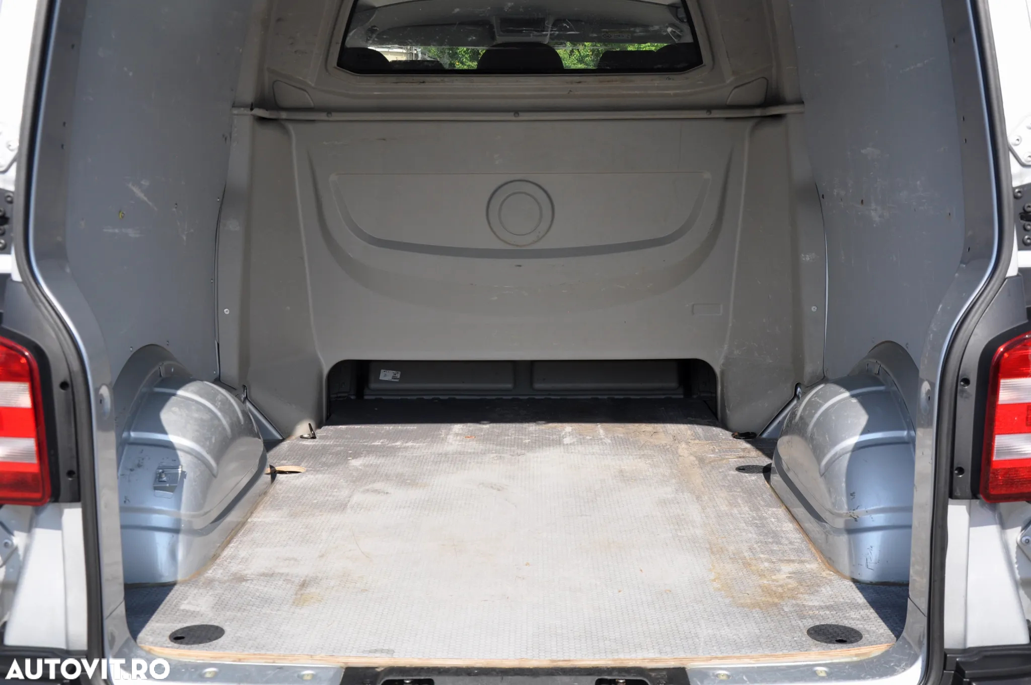 Volkswagen Transporter T6 L2H1 Doka - 8