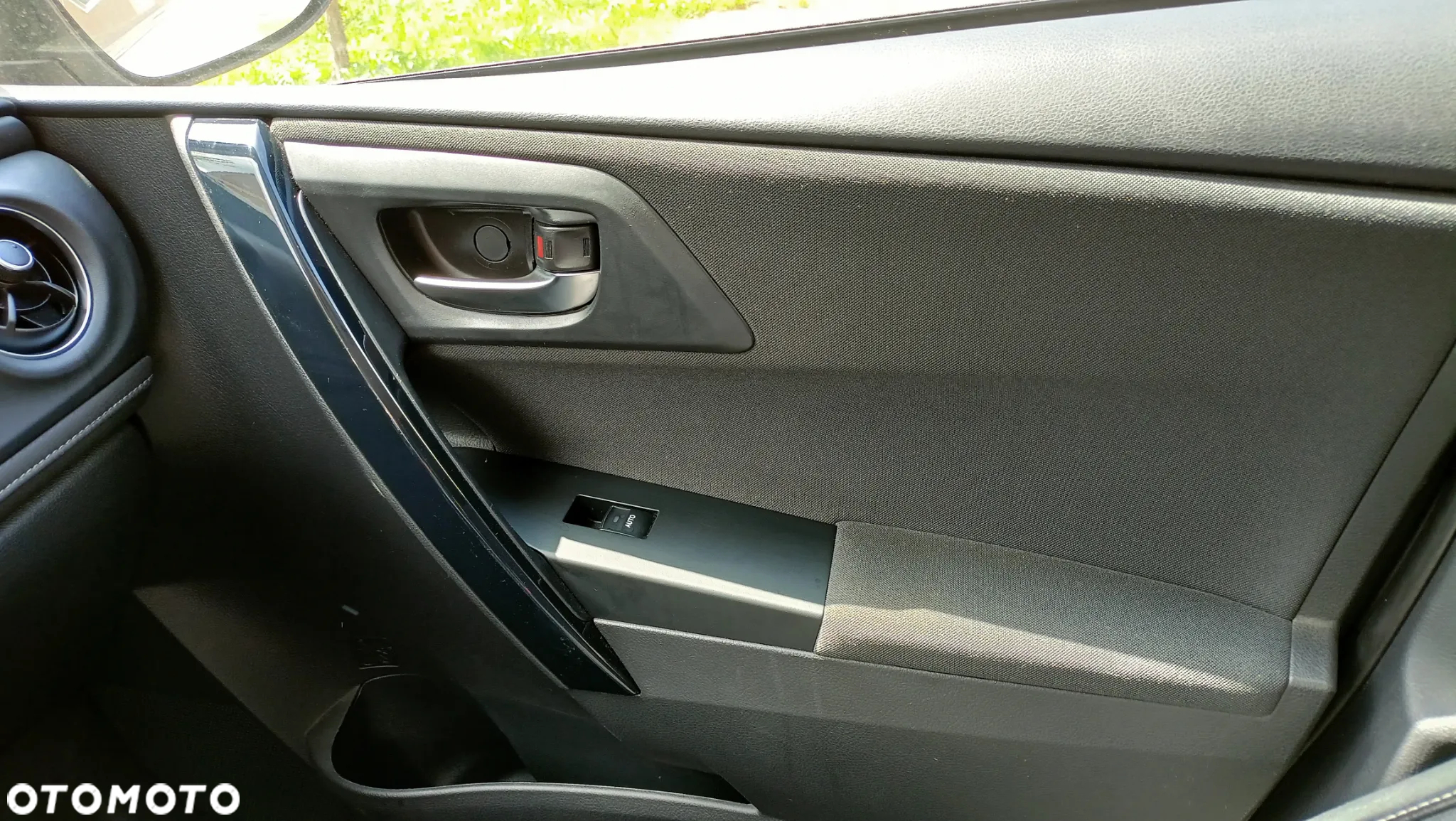 Toyota Auris - 24