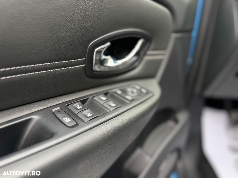 Renault Scenic ENERGY dCi 130 Start & Stop Bose Edition - 16