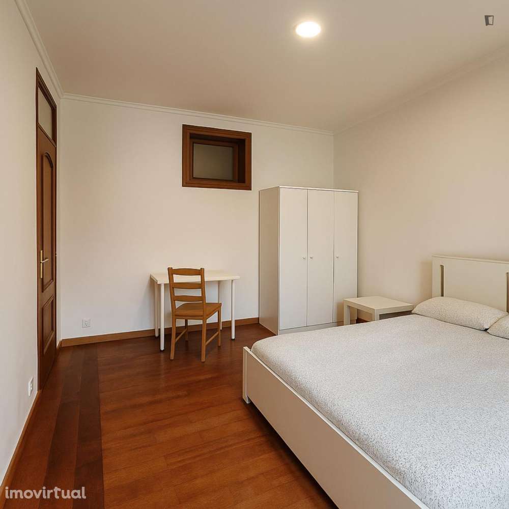 Quarto - localizado em Anjos Lisbon - Grande imagem: 2/9