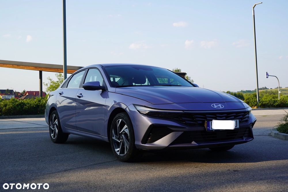 Hyundai Elantra 1.6 Smart CVT - 1