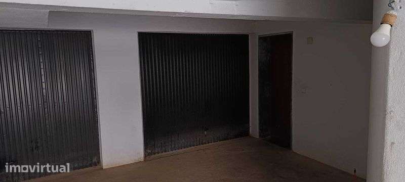 Vende-se garagem na Rua Leonardo Da Vinci - Grande imagem: 2/3