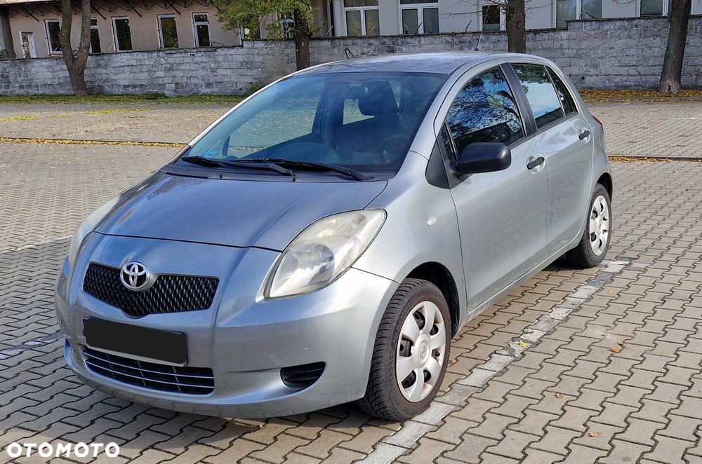 Toyota Yaris - 1