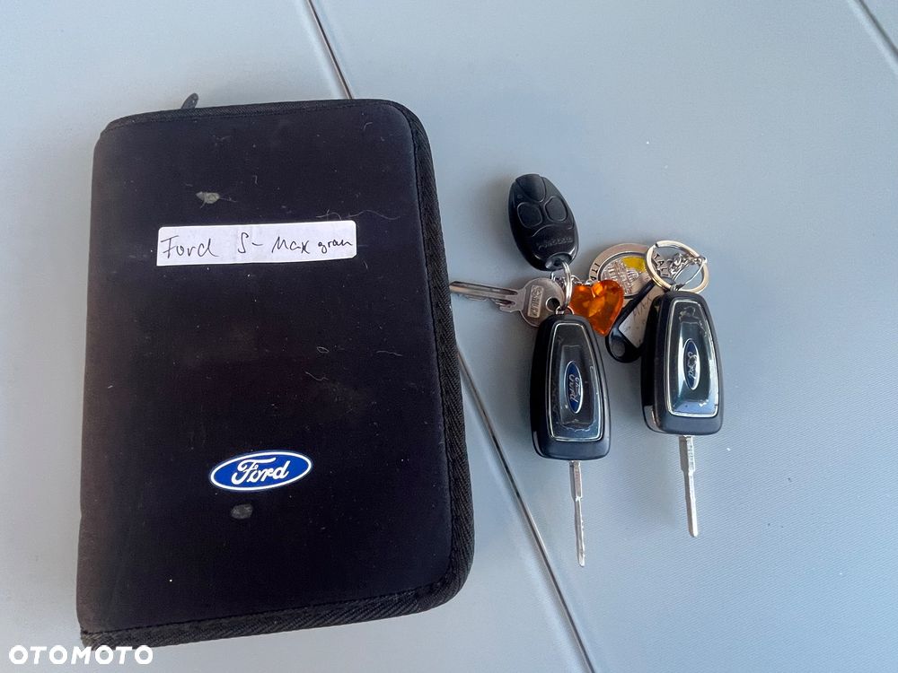 Ford S-Max 2.0 TDCi DPF Titanium - 23