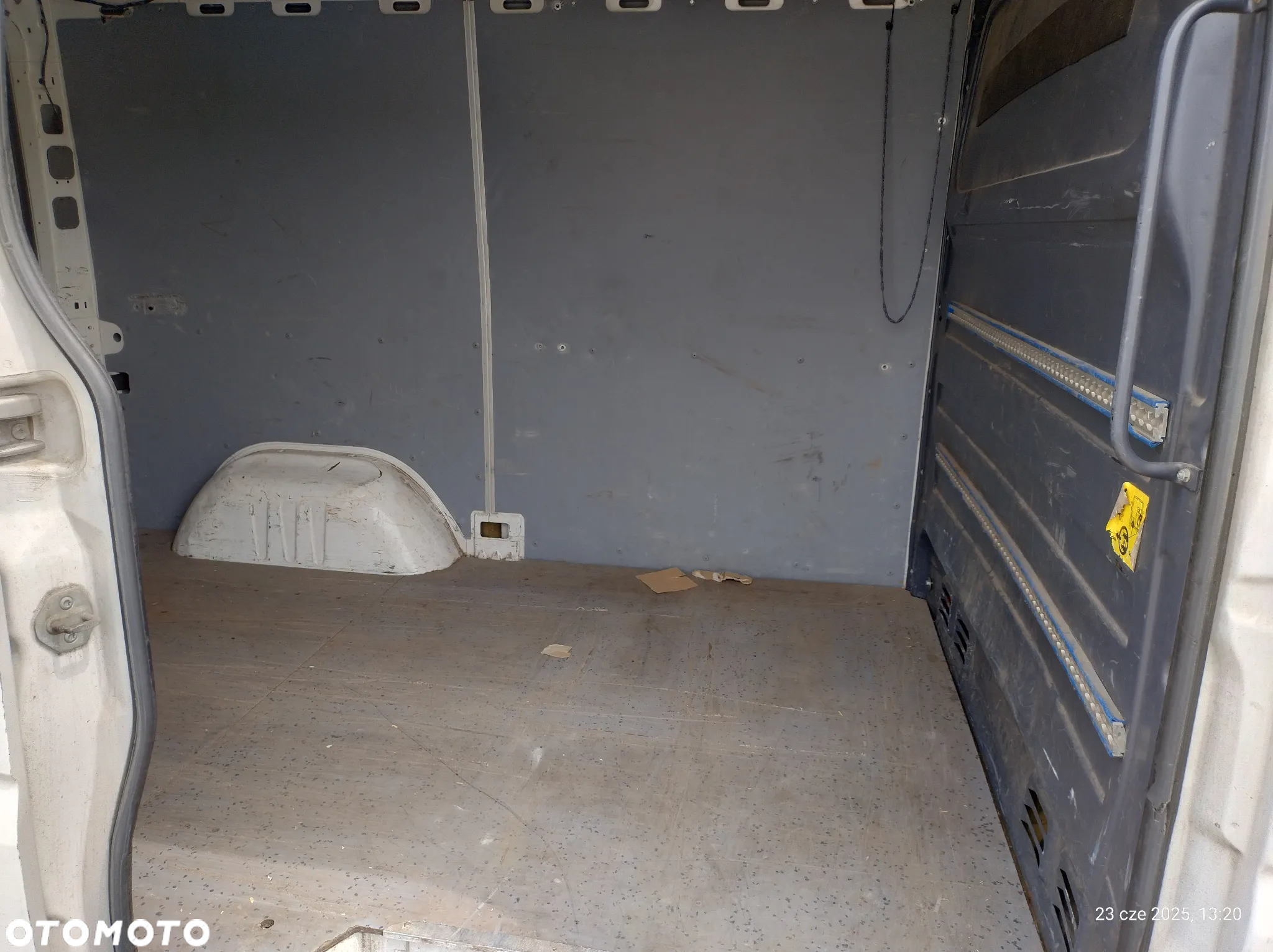 Volkswagen Crafter - 14