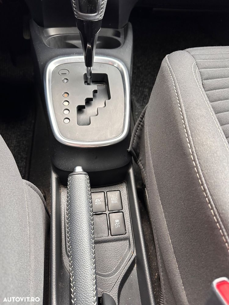 Toyota Yaris 1.5 VVT-i HSD Luna - 5