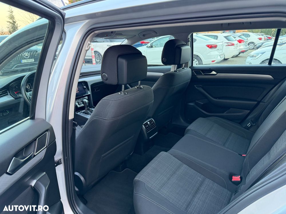 Volkswagen Passat 2.0 TDI DSG Comfortline - 10