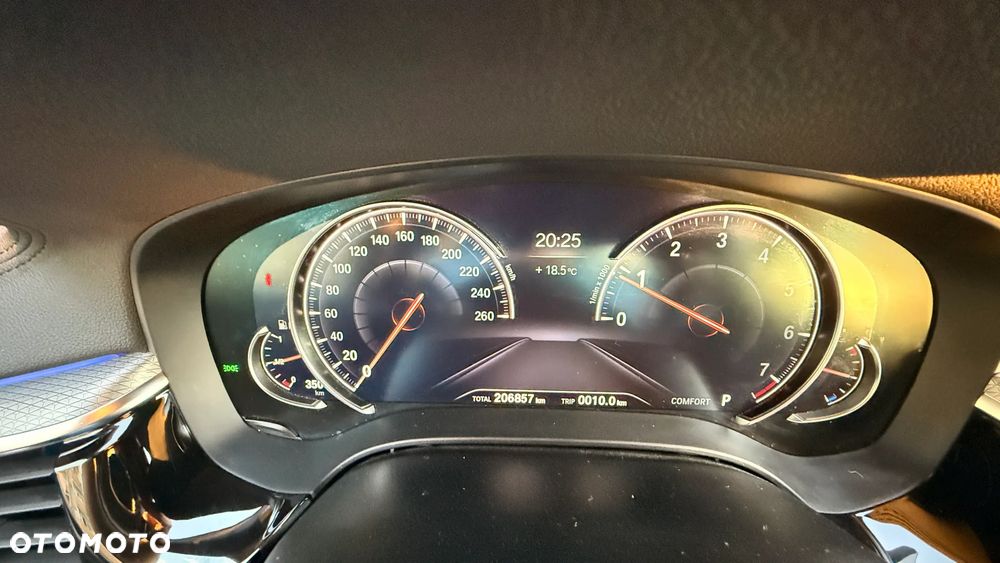 BMW Seria 5 530i xDrive - 7