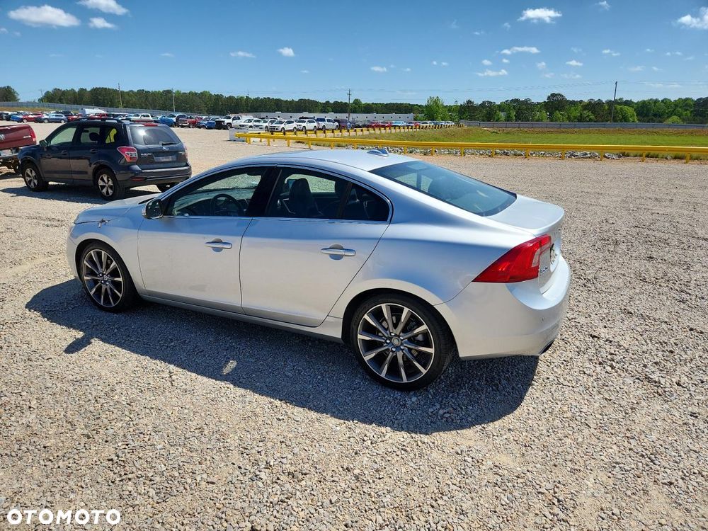 Volvo S60 - 3