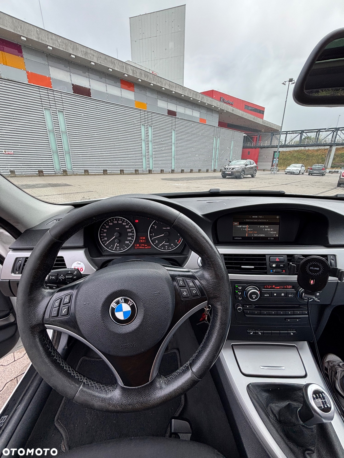 BMW Seria 3 318i - 7