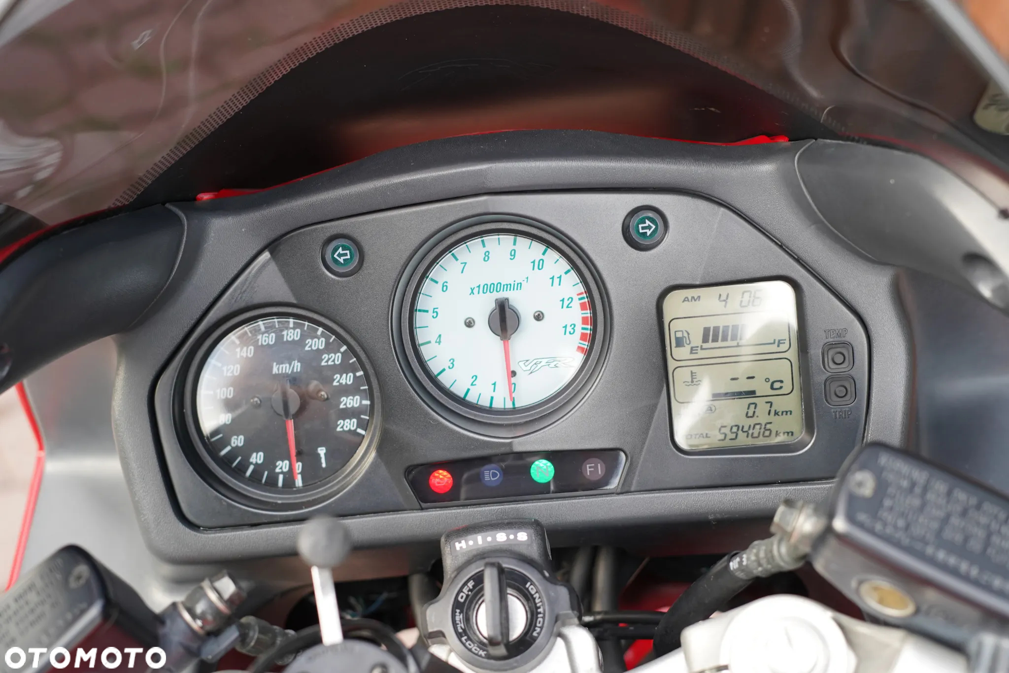 Honda VFR - 12