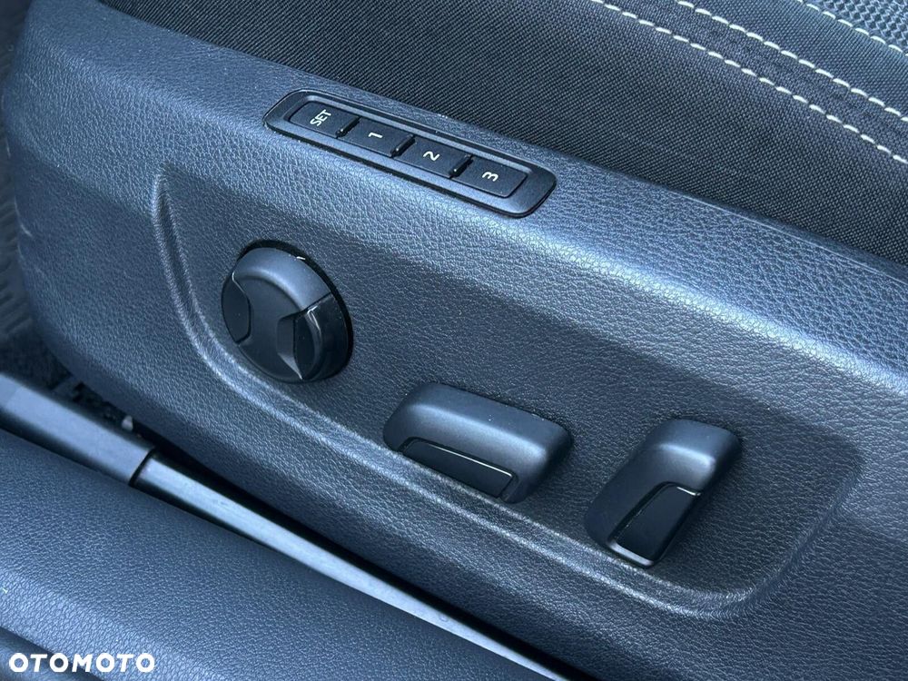 Skoda Superb 2.0 TDI SCR Style DSG - 34