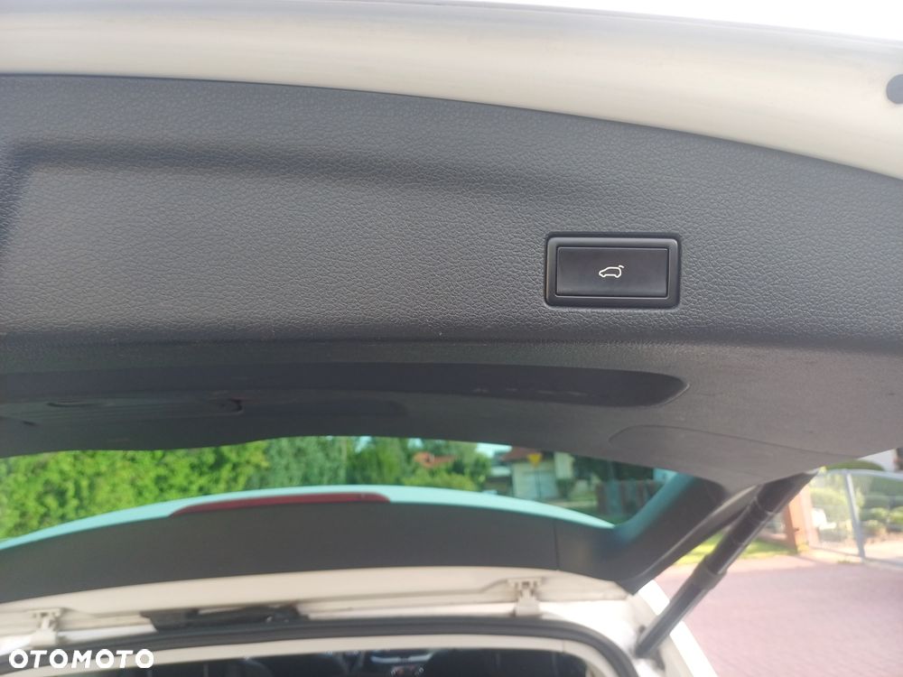 Volkswagen Sharan 2.0 TDI DSG Blue Motion Style - 24