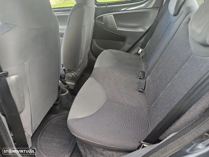 Peugeot 107 1.0 Trendy - 14