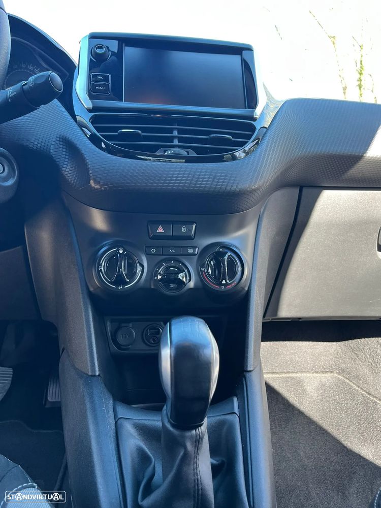 Peugeot 208 1.2 PureTech Active - 16