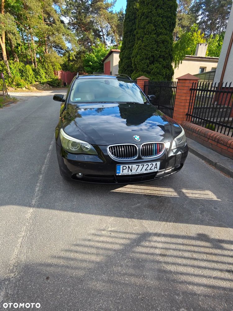 BMW Seria 5 523i - 2