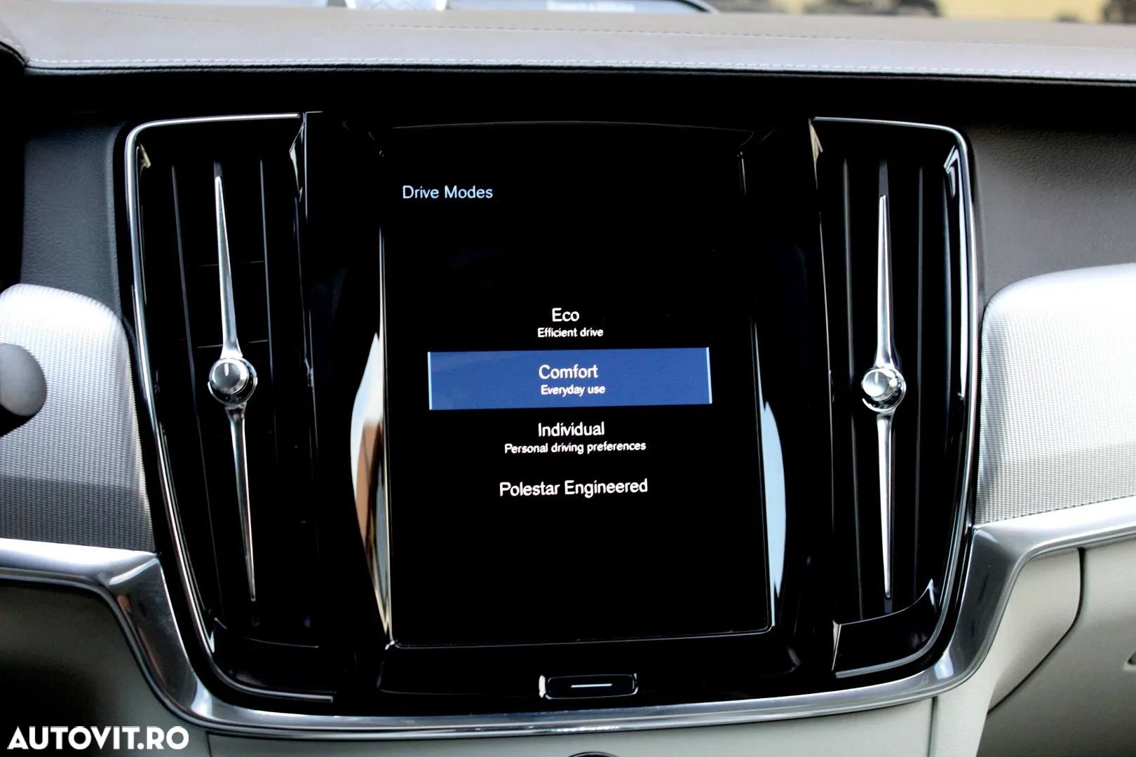 Volvo S90 D5 AWD Inscription - 26