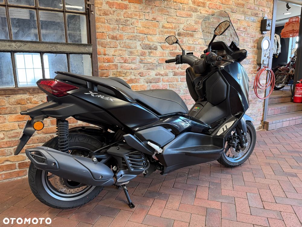 Yamaha X-max - 3