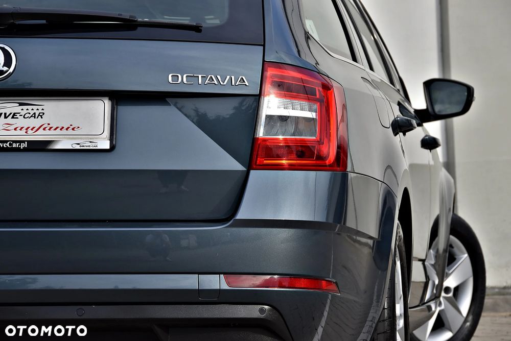 Skoda Octavia 2.0 TDI SCR 4x4 Ambition DSG - 8