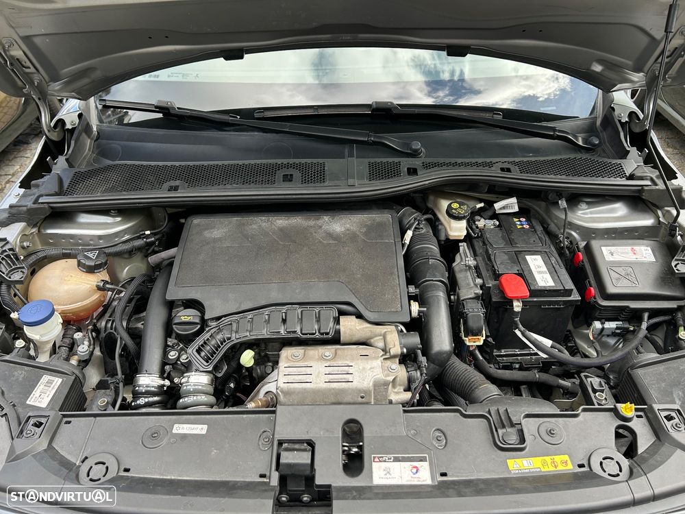 Peugeot 208 PureTech 100 EAT8 Allure - 3