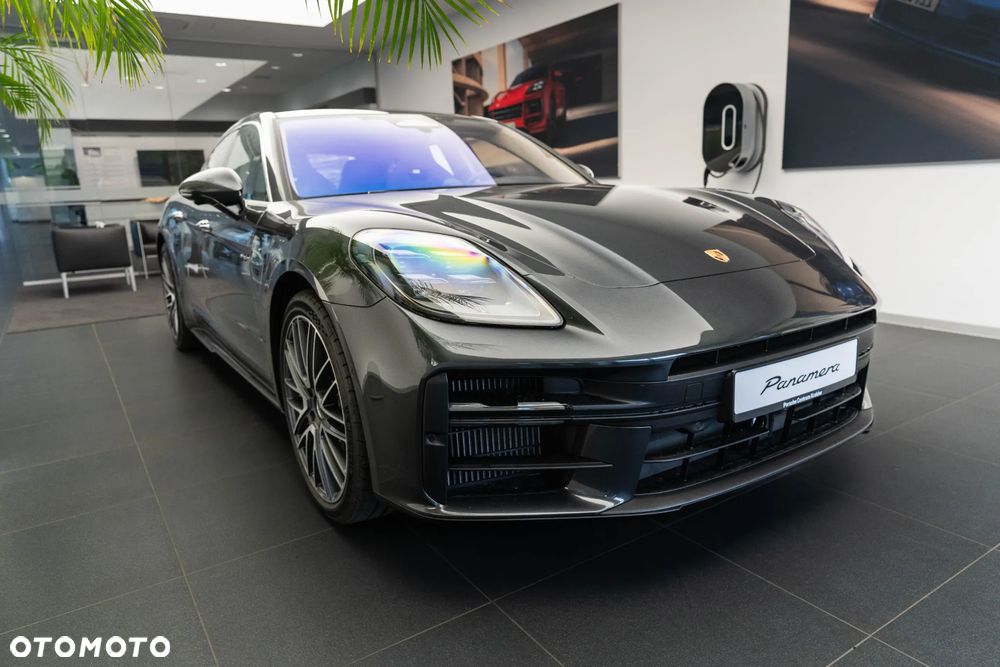 Porsche Panamera 4 E-Hybrid PHEV - 9