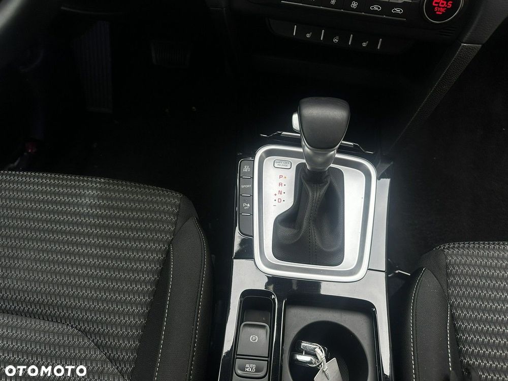 Kia XCeed - 13