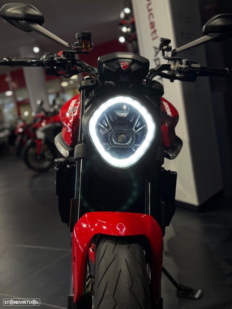 Ducati Monster - 11