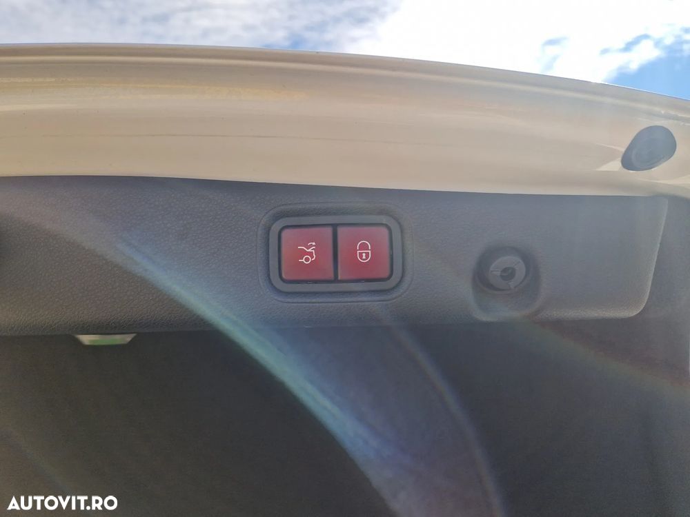 Mercedes-Benz E 300 9G-TRONIC Exclusive - 15