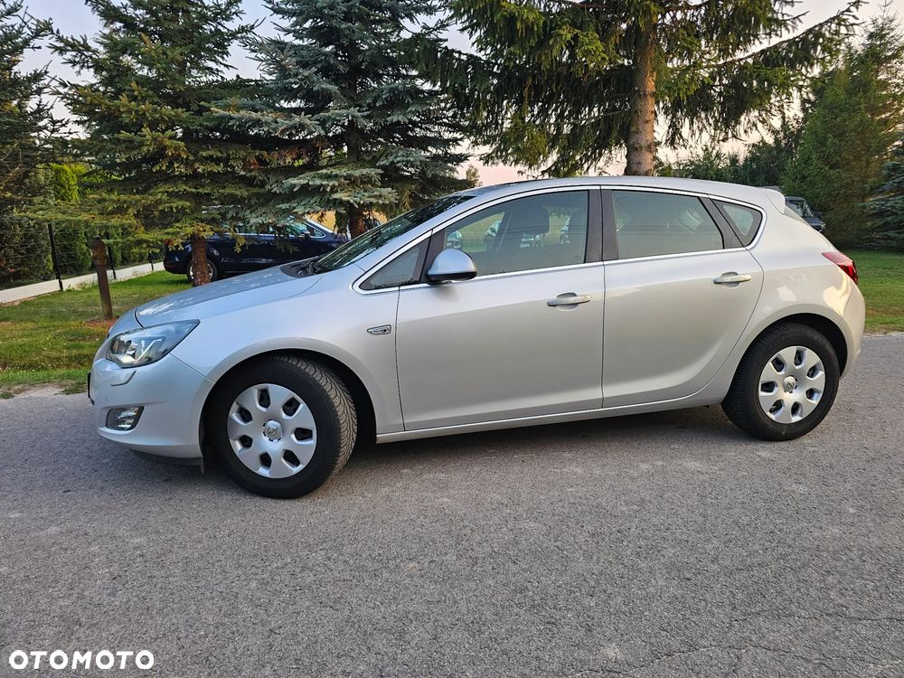 Opel Astra - 25