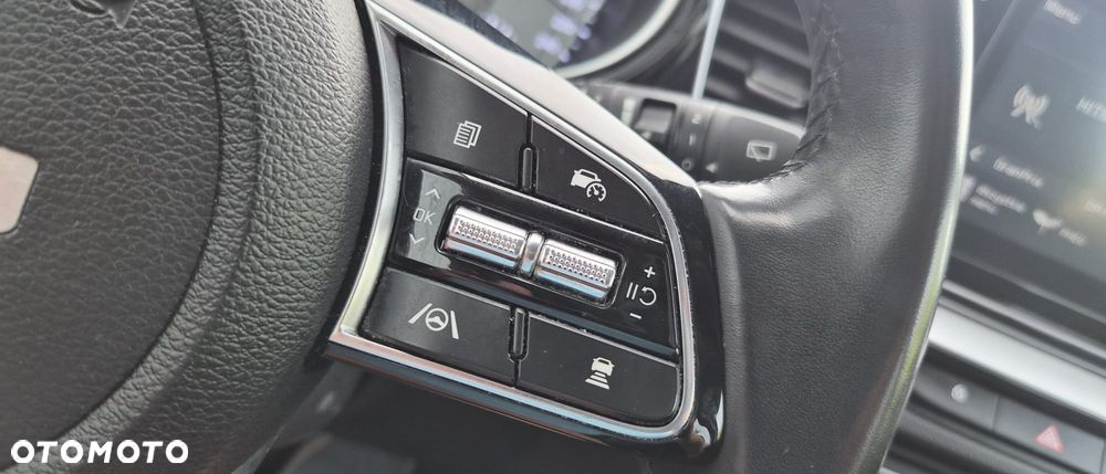 Kia XCeed - 37
