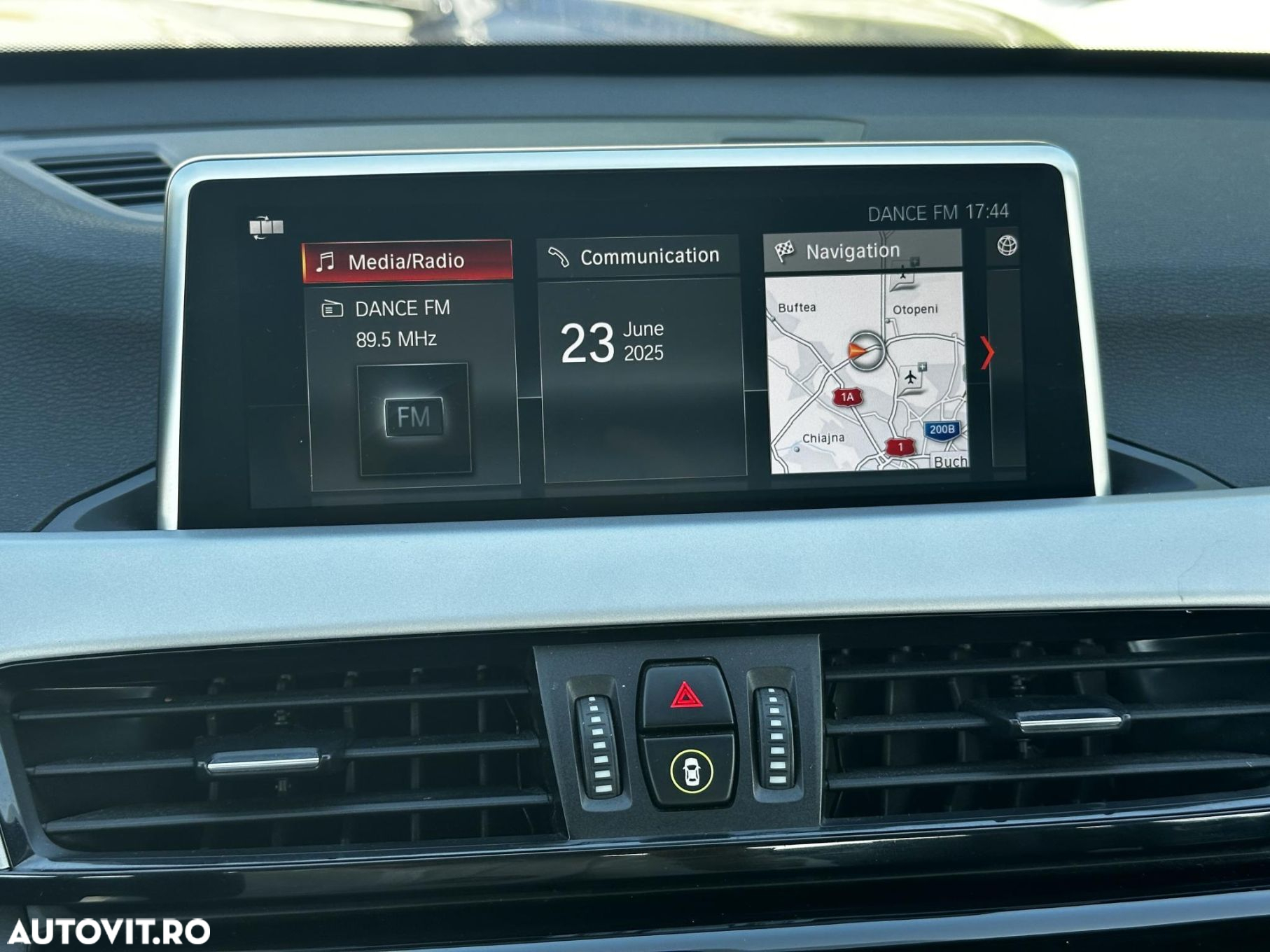 BMW X1 sDrive20i AT - 13