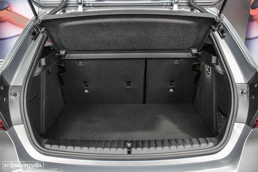 BMW M135i xDrive - 33