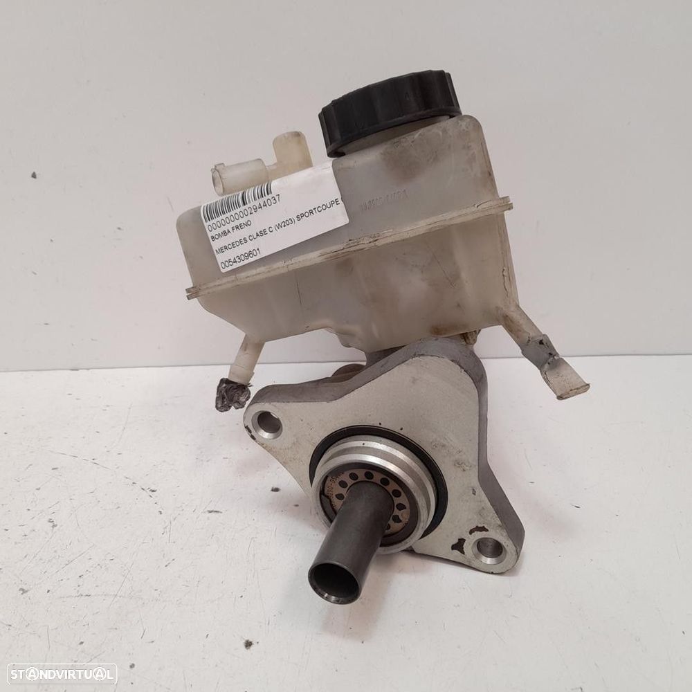 BOMBA TRAVÃO MERCEDES-BENZ CLASSE C COUPÉ 2004 - 1