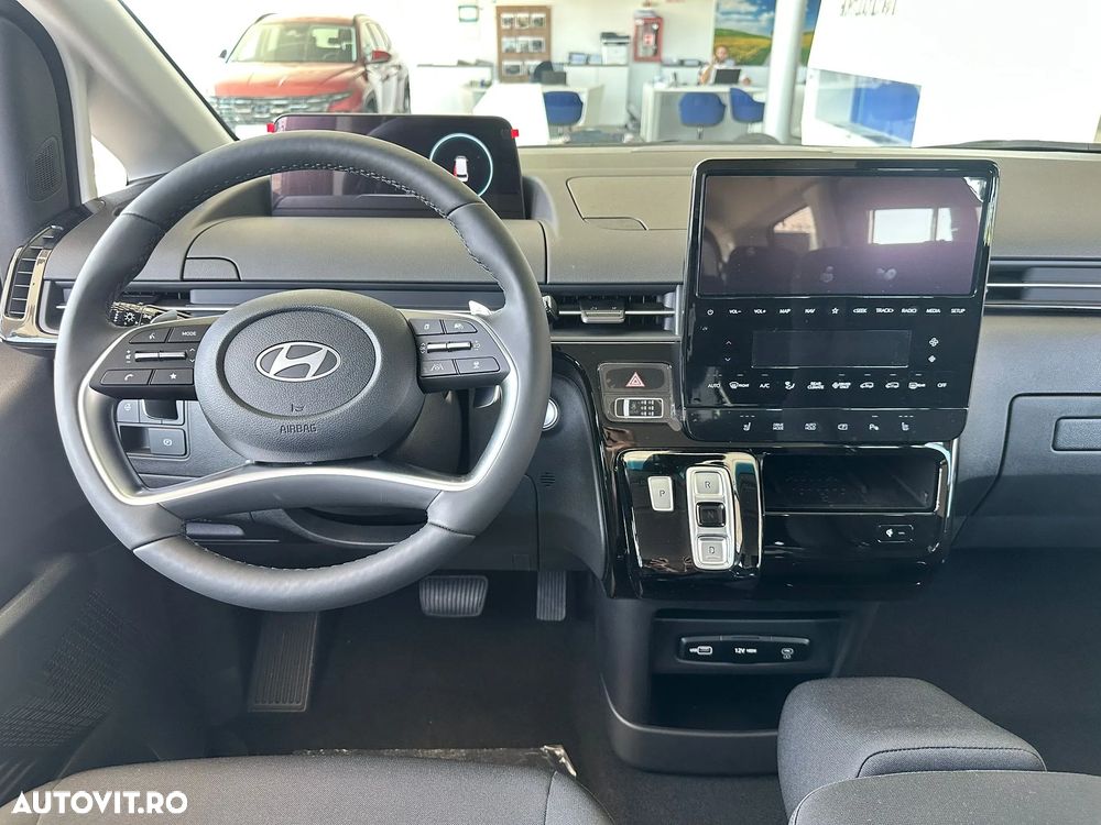 Hyundai Staria 1.6I 215CP 6AT 9 locuri HEV Premium - 3