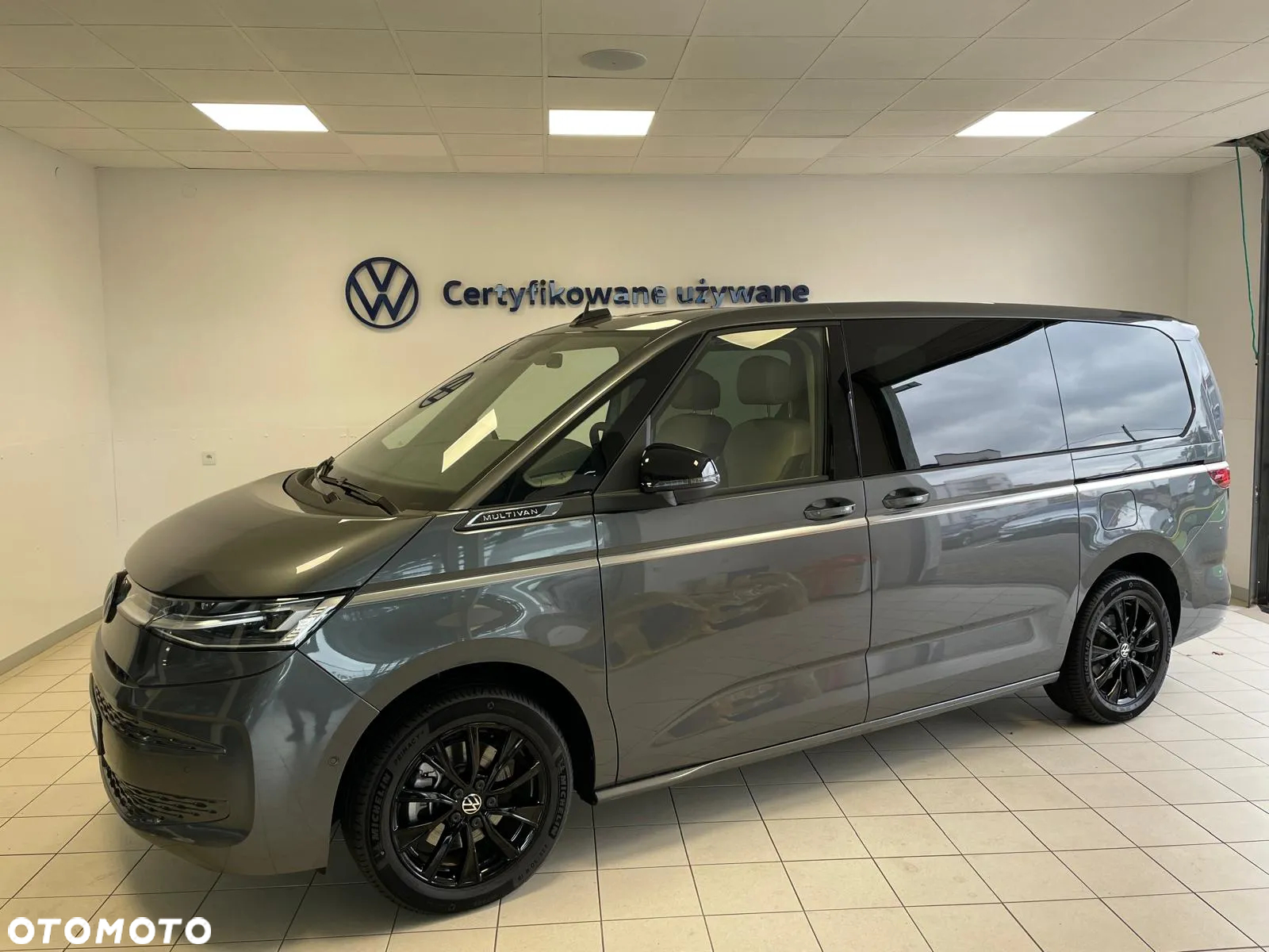 Volkswagen Multivan 2.0 TSI L2 Style DSG - 2