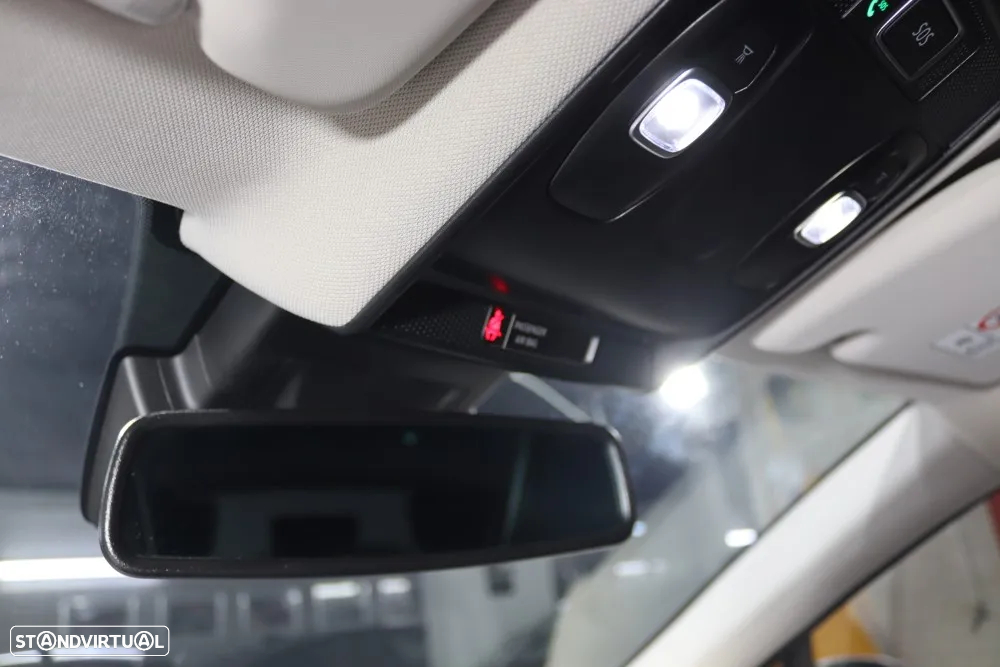Renault Captur 1.0 TCe Exclusive - 30