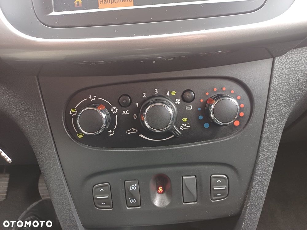 Dacia Sandero - 23