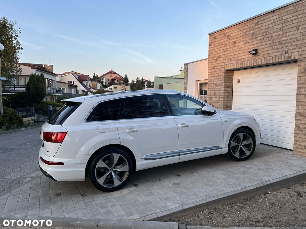 Audi Q7 - 10