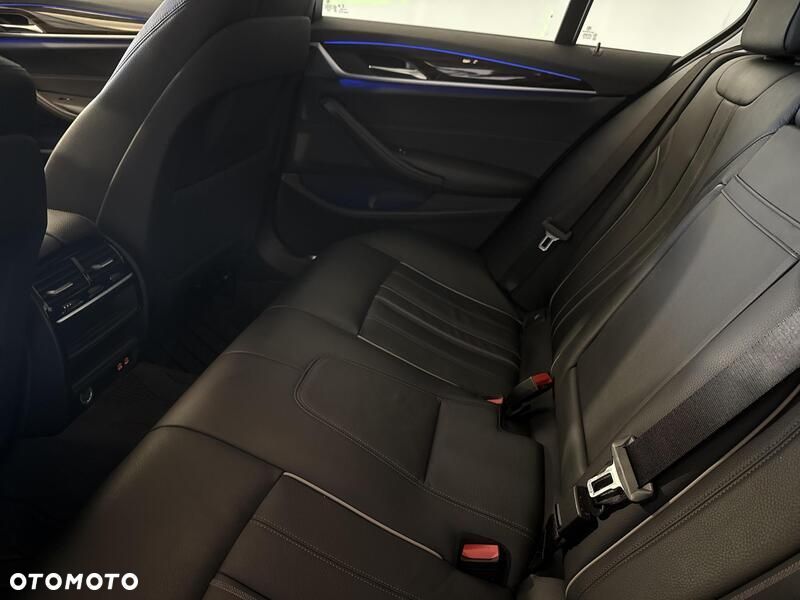 BMW Seria 5 - 21