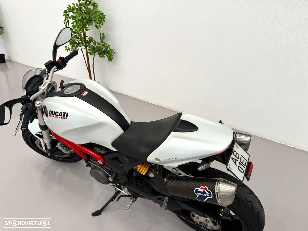 Ducati Monster 796 - 11
