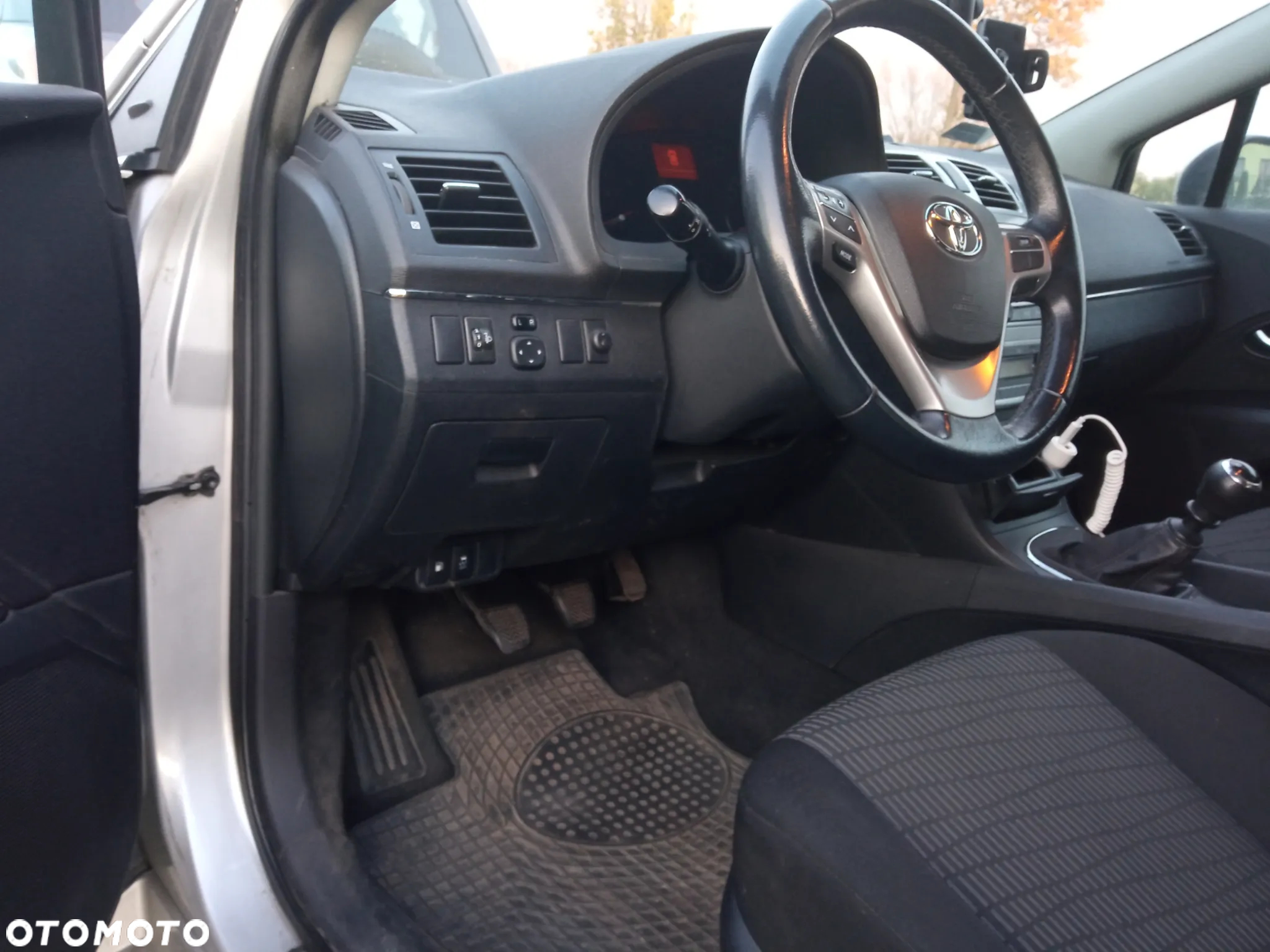 Toyota Avensis 2.0 D-4D Active - 20