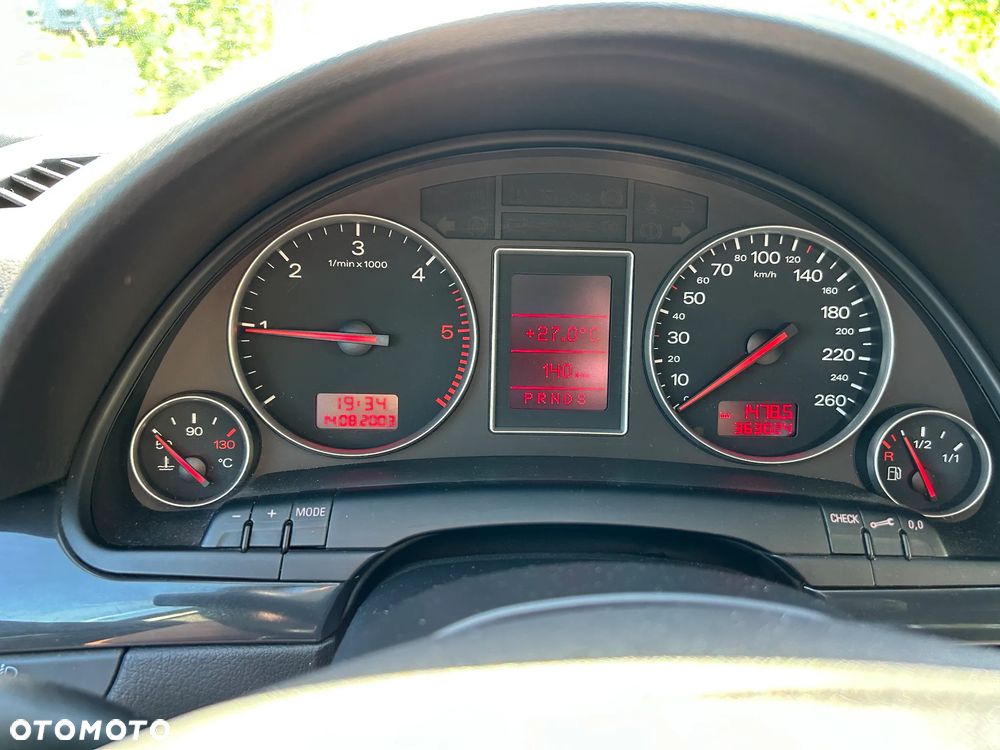 Audi A4 Avant - 10