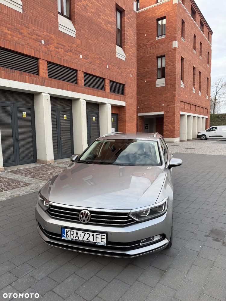 Volkswagen Passat - 8