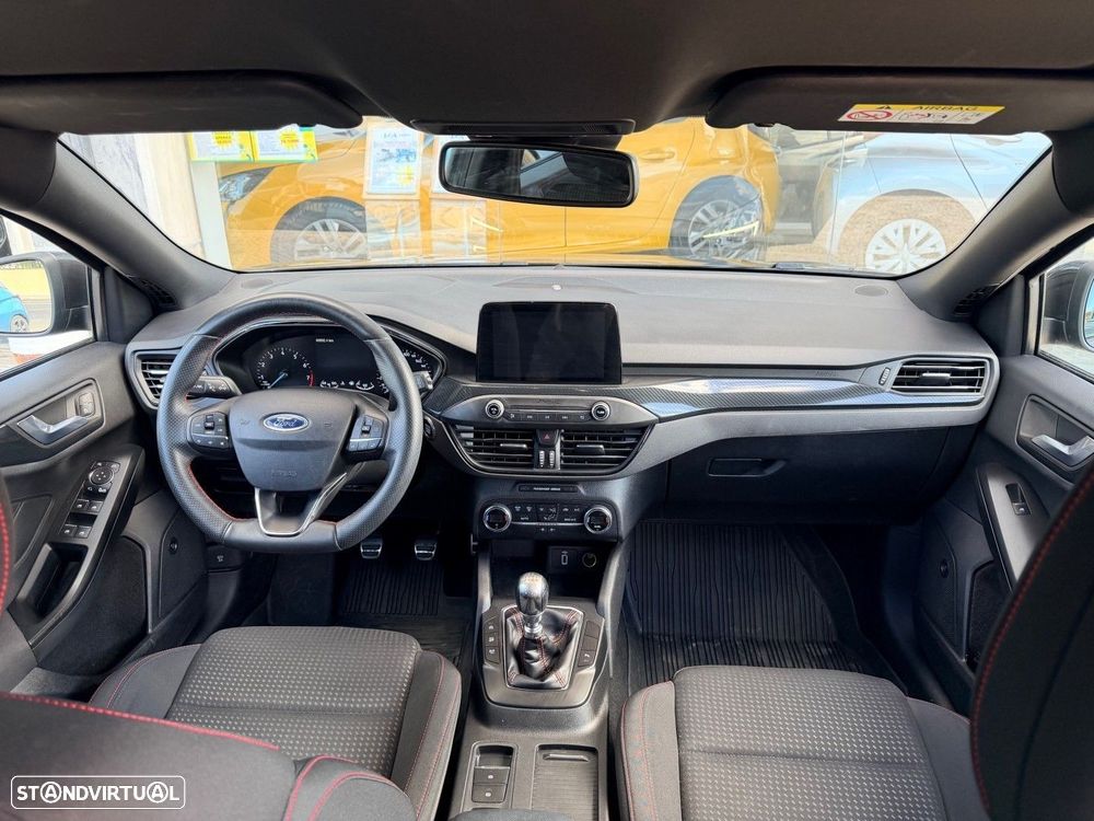 Ford Focus SW 1.0 EcoBoost ST-Line X - 2