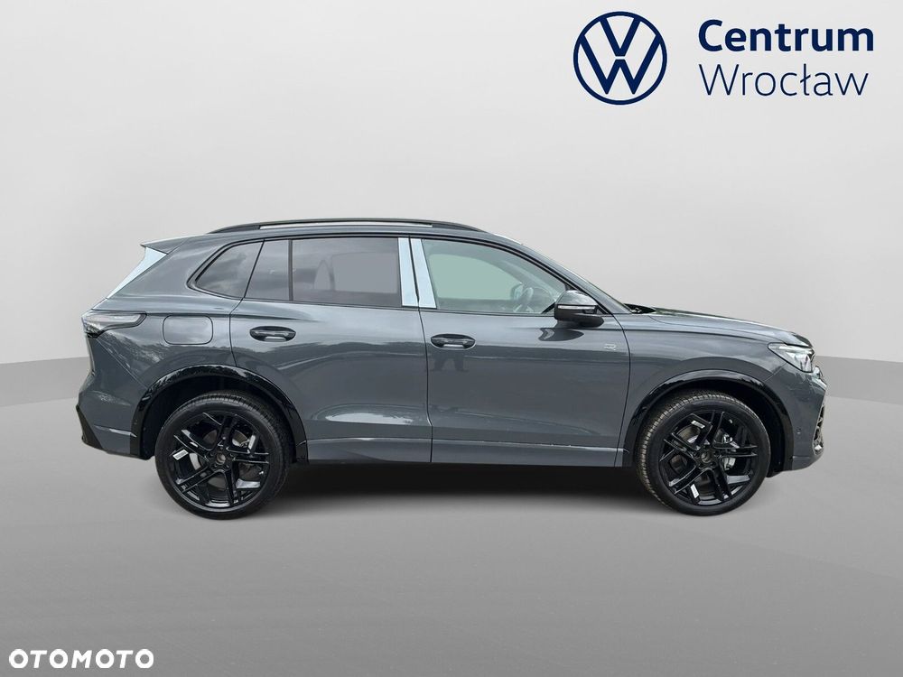 Volkswagen Tiguan - 4