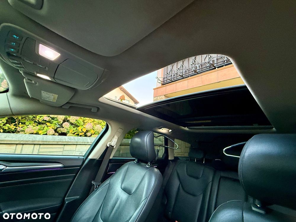 Ford Mondeo 2.0 TDCi Titanium - 17