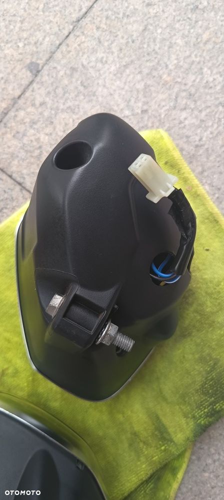 TRIUMPH STREET TRIPLE 675 1050 SPEED TRIPLE LAMPA PRZÓD REFLEKTOR STELAŻ - 13