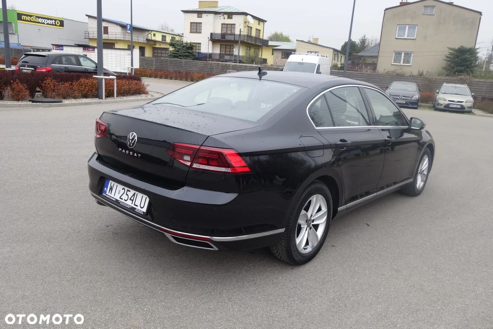 Volkswagen Passat 1.5 TSI EVO Elegance DSG - 4